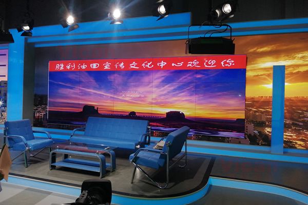 直播間背景墻展示大屏，用LED顯示屏好還是拼接屏好？