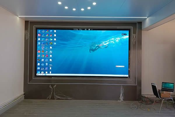 投影機和拼接屏、LED顯示屏有什么區(qū)別