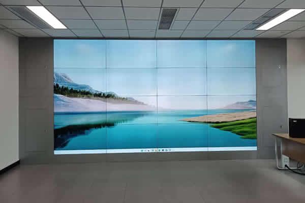 一塊55寸液晶拼接屏大概多少錢？