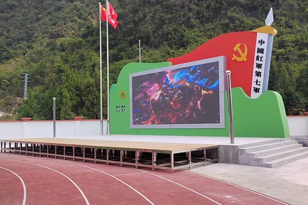 10米寬的舞臺背景墻要做多大的LED顯示屏合適？